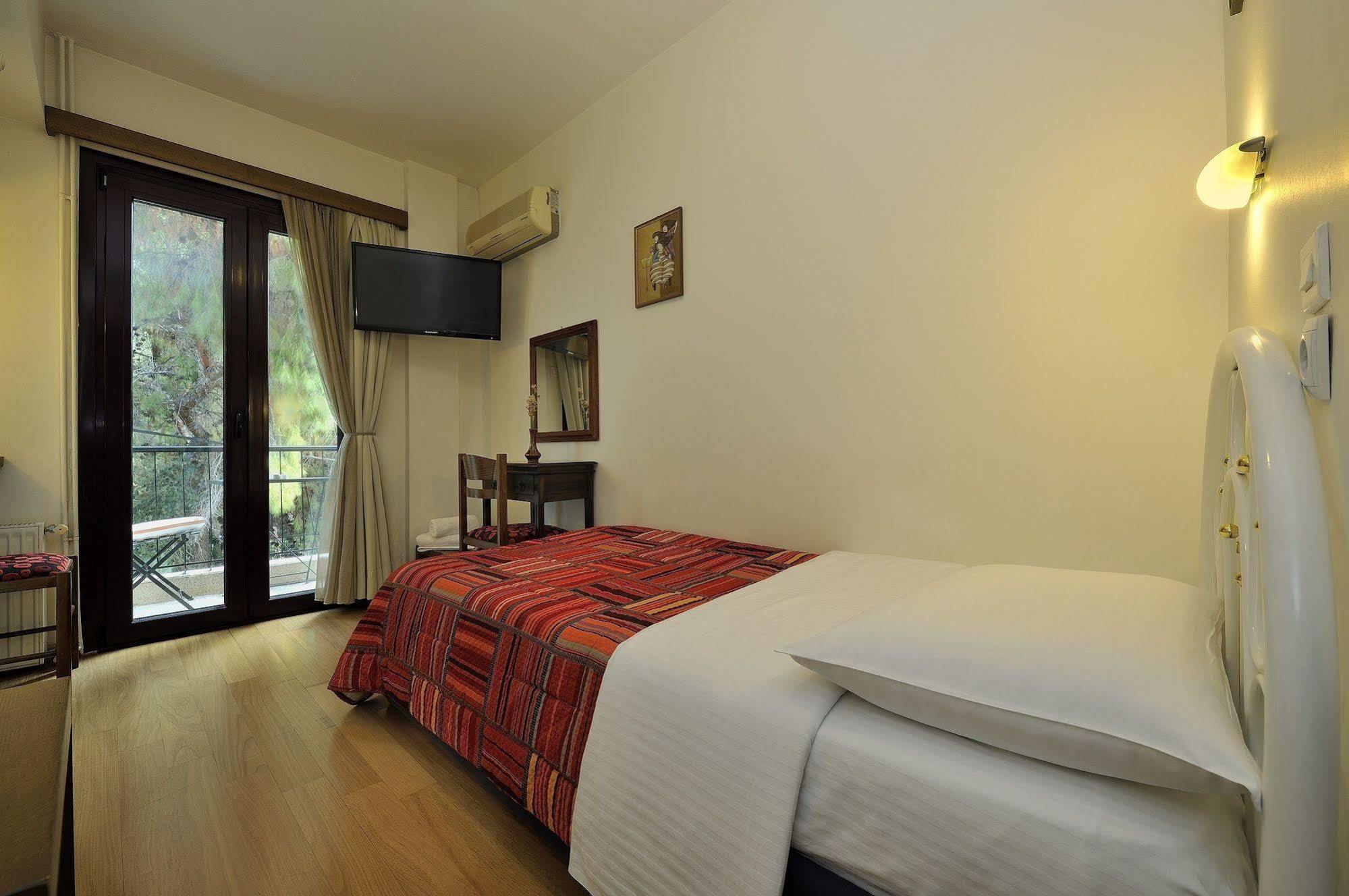 Dryades & Orion Hotel Athens Exterior photo